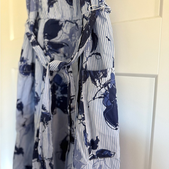Julian Taylor Navy and White Floral Maxi Dress - Picture 2 of 7